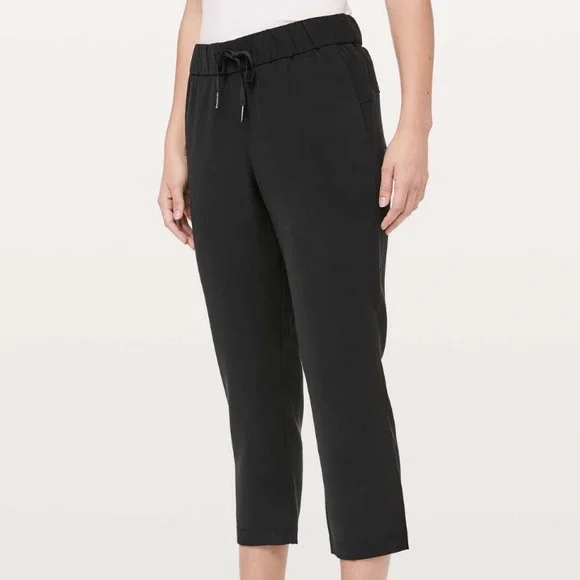 Lululemon Athletica Black On The Fly Crop 23” Pants - Picture 1 of 7